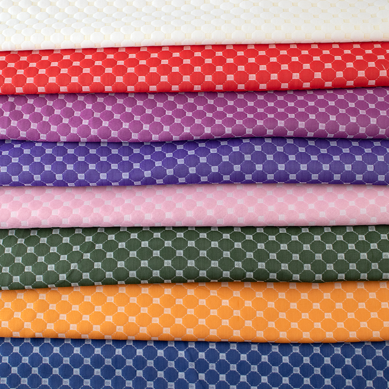 Polyester Evcil Hayvan Dostu Kumaşlar